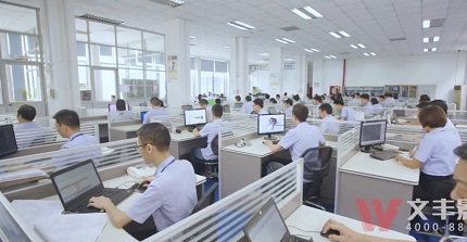 建筑施工安全宣传片应包含哪些关键要素？