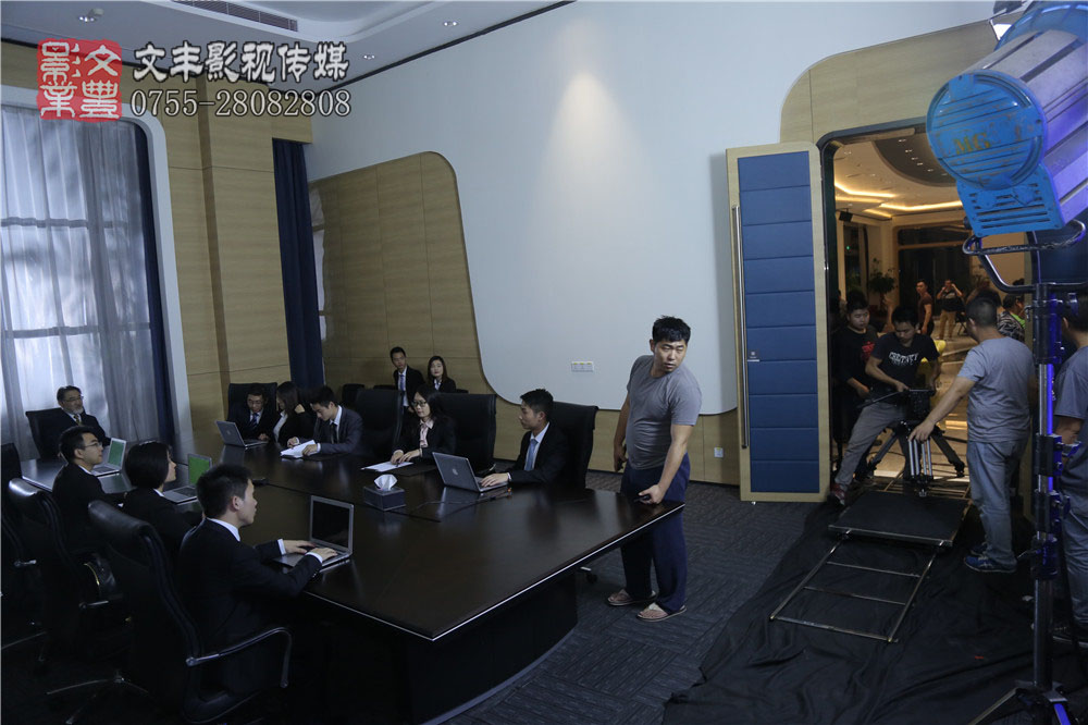 企业宣传片中的绿幕拍摄与抠像技巧